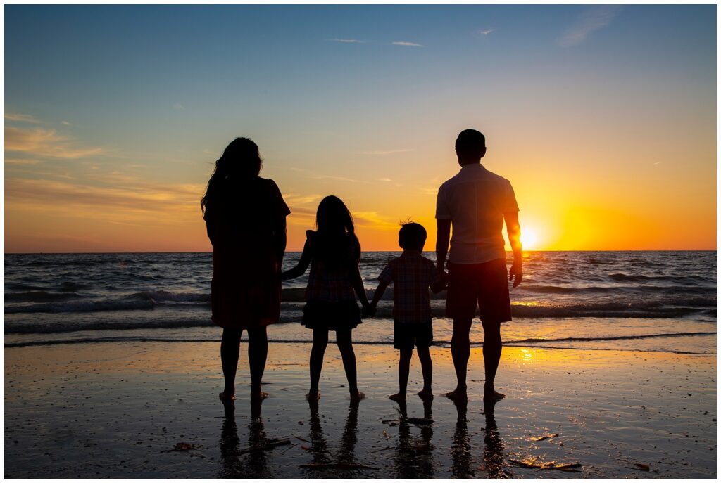 sunset family on clearwater beach